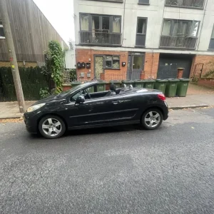 Peugeot 207 Convertible 2009 Manual - Image 2