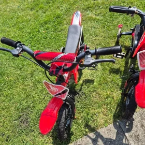 Two kids bikes with stabilisers - Image 4