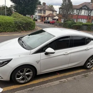 Vauxhall Astra Hatchback 2015 Manual 1399cc 5-door - Image 2