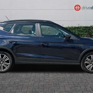 2022 SEAT Arona 1.0 TSI EVO SE Manual SUV - Image 2