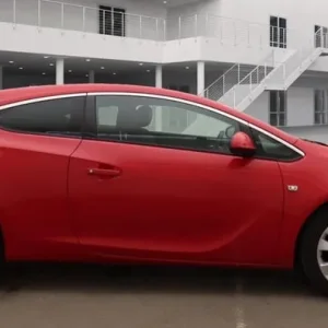 2013 Vauxhall Astra GTC 2.0 CDTi 16V SRi 3dr Hatchback - Image 2