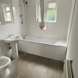 🌿Fully Furnished Room with Garden Access - Image 6