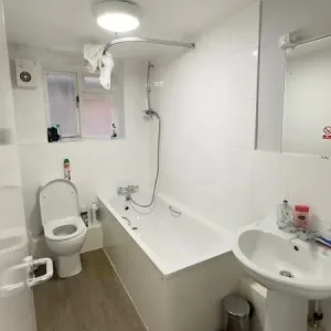 🌿Fully Furnished Room with Garden Access - Image 7