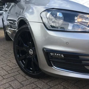 2015 Volkswagen Golf 1.6 TDI BlueMotion Tech GT Hatchback 5dr Diesel Manual - Image 2