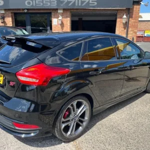 2016 Ford Focus 2.0T EcoBoost ST-3 Euro 6 5dr Hatchback - Image 3