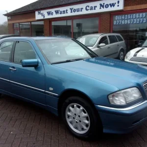 2000 Mercedes-Benz C-Class 2.8 C280 Elegance 4dr Saloon Petrol Automatic - Image 2