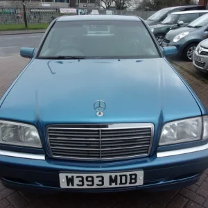 2000 Mercedes-Benz C-Class 2.8 C280 Elegance 4dr Saloon Petrol Automatic - Image 3