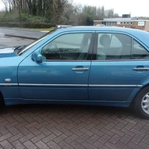 2000 Mercedes-Benz C-Class 2.8 C280 Elegance 4dr Saloon Petrol Automatic - Image 5