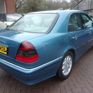 2000 Mercedes-Benz C-Class 2.8 C280 Elegance 4dr Saloon Petrol Automatic - Image 8
