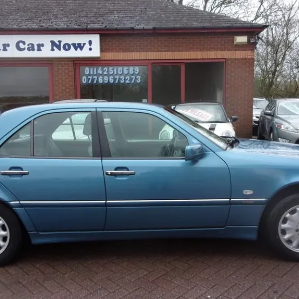 2000 Mercedes-Benz C-Class 2.8 C280 Elegance 4dr Saloon Petrol Automatic