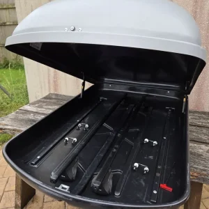 Roofbox with Hapro Roady and Bars - Image 4