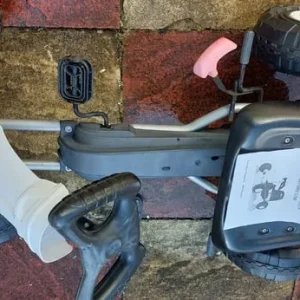 Unisex white and black go kart - Image 4