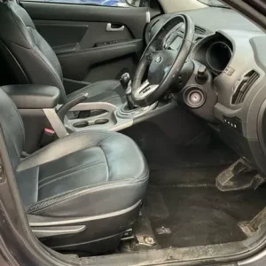 2015 Kia Sportage 1.7 CRDi EcoDynamics 3 2WD Euro 5 5-door Estate - Image 7