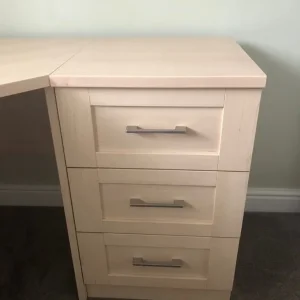 Large corner office desk and 3 draws - Image 2