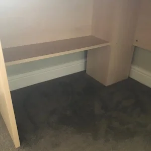 Large corner office desk and 3 draws - Image 3