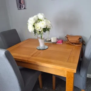 Solid oak dining table with 6 chairs
