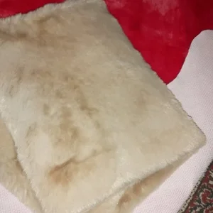 Luxury Faux Fur Rug 110cm x 90cm - Image 5