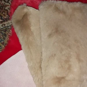 Luxury Faux Fur Rug 110cm x 90cm - Image 6