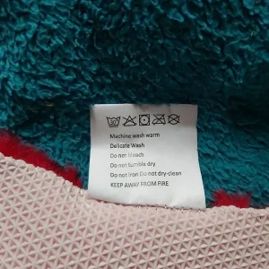 Luxury Faux Fur Rug 110cm x 90cm - Image 8