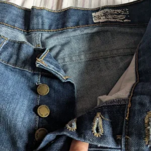 28" Waist Mens Jeans - Image 4