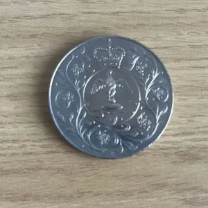 1977 Queen Elizabeth II Silver Jubilee Crown Coin - Image 3