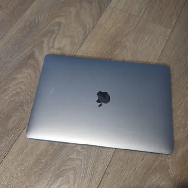 13-inch MacBook Pro Mid 2019 Touchbar Grey