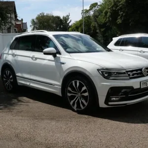 2017 Volkswagen Tiguan 2.0 TDI R-Line DSG 4Motion Euro 6 (s/s) 5dr Diesel - Image 4