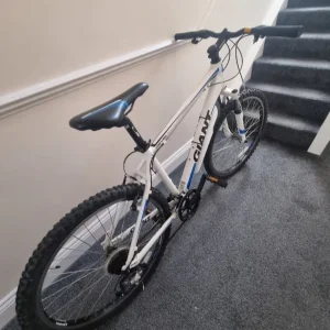 Giant Mountain Bike - Image 2