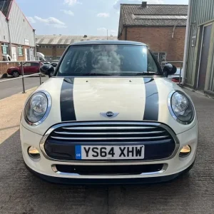 2014 MINI Hatch 1.5 Cooper Euro 6 (s/s) 3dr HATCHBACK Petrol Manual - Image 2