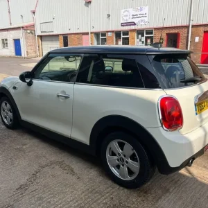 2014 MINI Hatch 1.5 Cooper Euro 6 (s/s) 3dr HATCHBACK Petrol Manual - Image 8