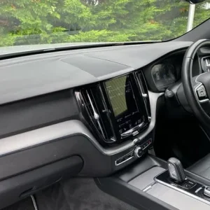 2021 Volvo XC60 2.0 B4D R-Design 5dr Diesel Estate - Image 4