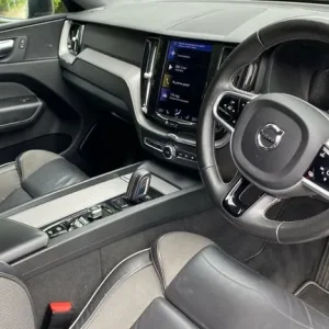 2021 Volvo XC60 2.0 B4D R-Design 5dr Diesel Estate - Image 5