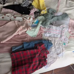 Girl's clothes 6-9 9-12 months