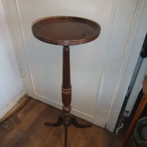 Vintage hand-carved wooden plant stand, 90cm tall - Image 7