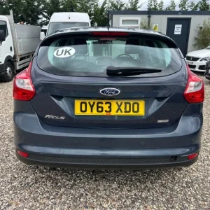 2013 Ford Focus 1.0 EcoBoost 5-door hatchback manual petrol - Image 5