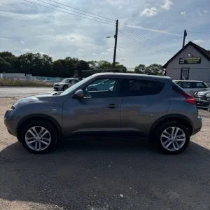 2012 Nissan Juke 1.6 Acenta 5-door hatchback - Image 4