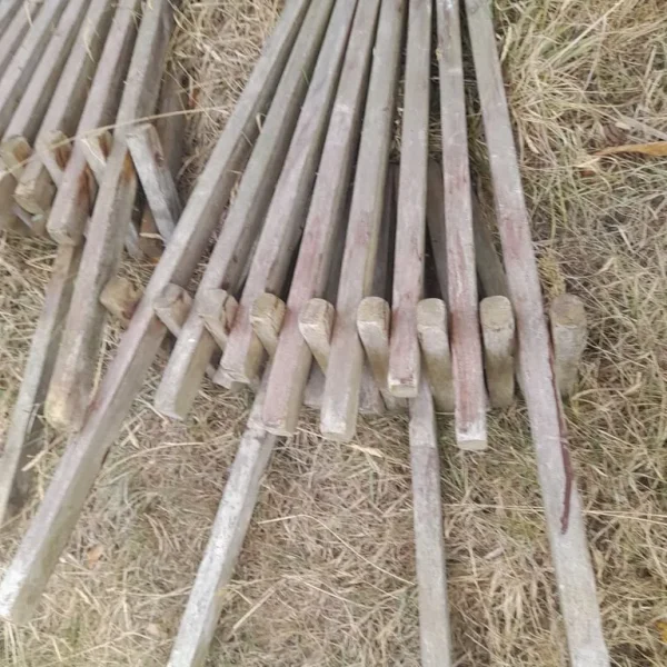 2 wooden folding garden deck chairs need painting or varnishing