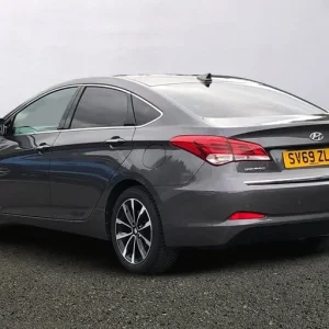 2019 Hyundai i40 1.6 CRDi SE Nav 4dr Diesel Manual - Image 2