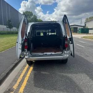 2017 Peugeot Partner 850 SE 1.6 BlueHDi 100 Van ETG - Image 8