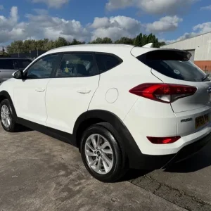 2017 Hyundai Tucson 1.6 Petrol Manual 5-door Estate - Image 3