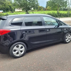 2016 Kia Carens MPV manual 5-door - Image 5