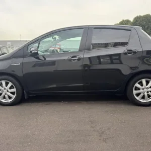 2012 Toyota Yaris 1.5L Hybrid 5-door Hatchback - Image 8