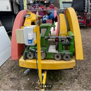 Small fairground ride - Image 2