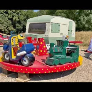 Small fairground ride - Image 3