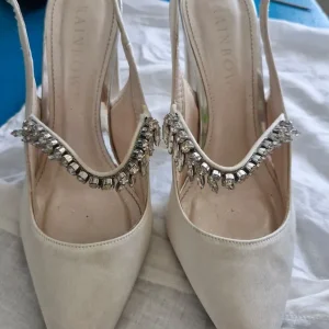 ivory wedding shoes
