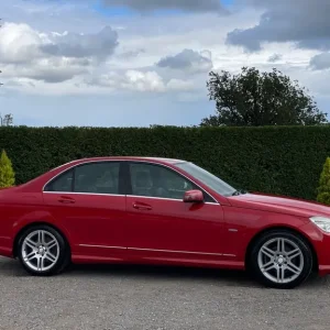 2010 Mercedes-Benz C180K BlueEFFICIENCY Sport 4-door saloon - Image 2