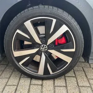 2025 Volkswagen Golf GTE MK8 Facelift 1.5 TSI (272ps) DSG - Image 5