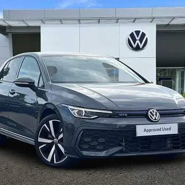 2025 Volkswagen Golf GTE MK8 Facelift 1.5 TSI (272ps) DSG