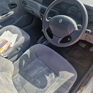 Automatic Renault Megane Hatchback 2000 1.6 5-door - Image 7