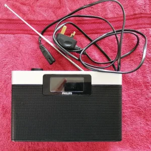 Vintage Philips AE2430 Portable Radio MW/FM